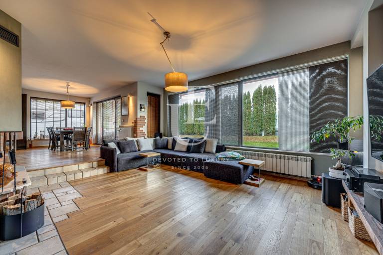 Detached house with a spacious garden in Bistritsa