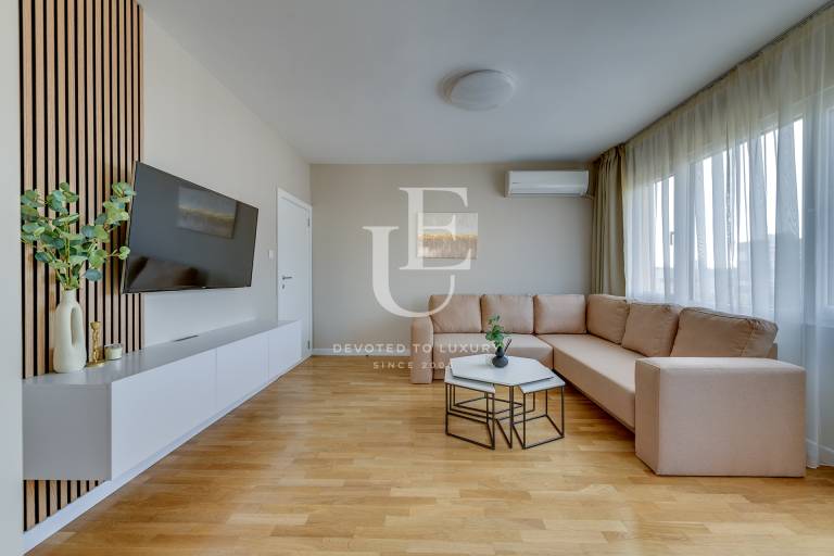 Stylish and bright two-bedroom apartment in Strelbishte area