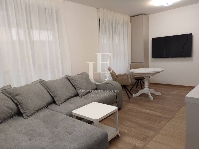 Bright furnished one-bed apt in a preferred urban environment