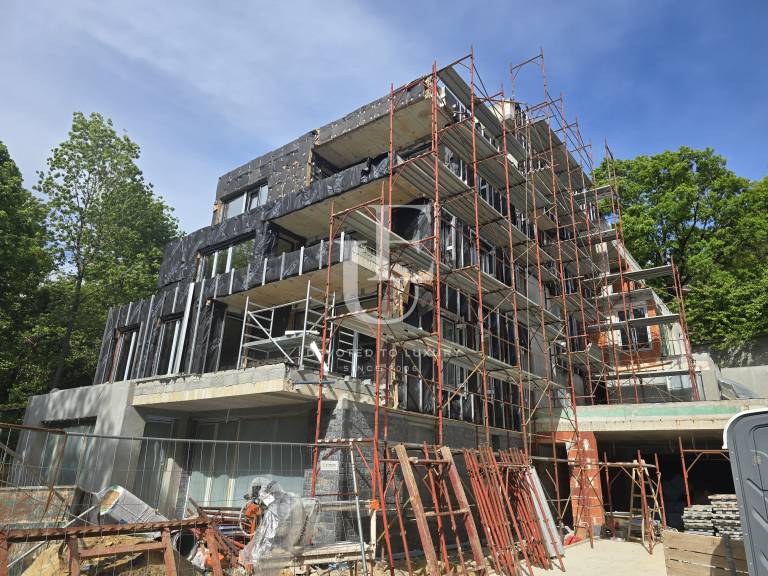 Two-bedroom apartment with a yard in Dragalevtsi 