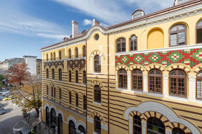 Aristocratic office for rent near the Courthouse of Sofia