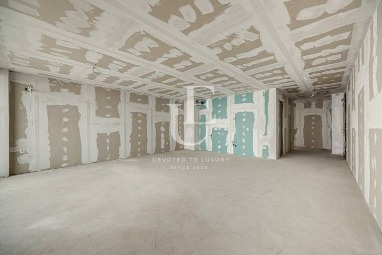 Южен тристаен апартамент до парк Заимов