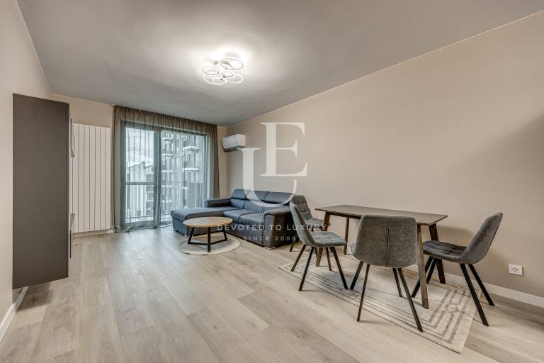 Тристаен апартамент в нов затворен комплекс до метростанция