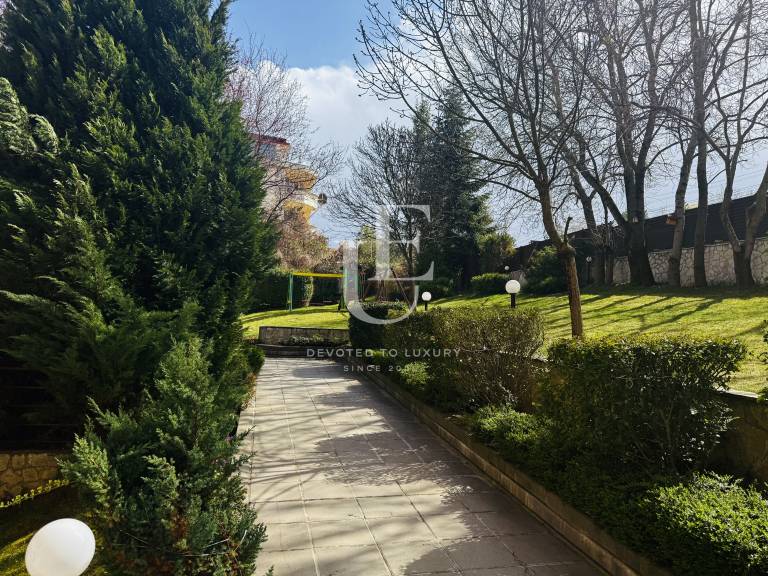 Spacious and sunny two-bedroom apartment in Dragalevtsi district