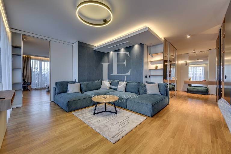 Stylish, brand new three bedroom apartment in a gated complex 