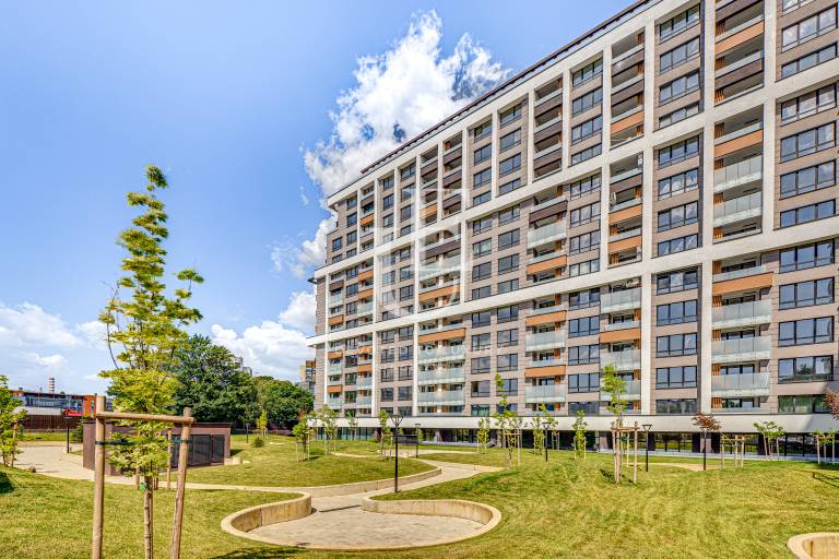Spacious and Bright Apartment with Panoramic Views