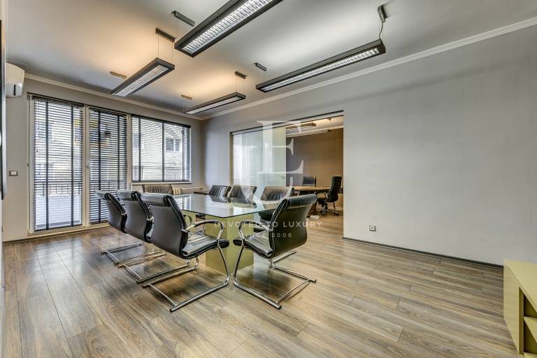 Прекрасен офис под наем на централна локация