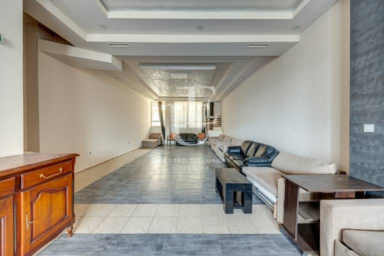 Retail space in a new building in Manastirski Livadi district