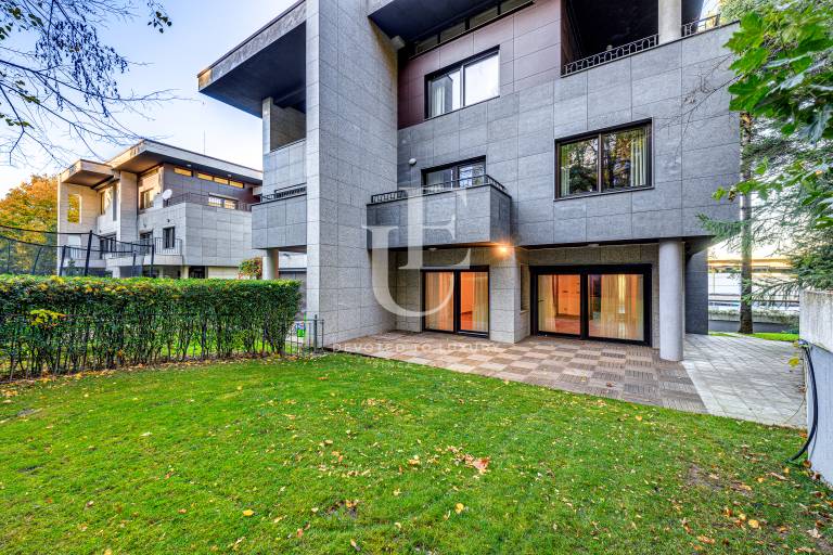 Модерна къща в Бояна на ул. Саша Попов