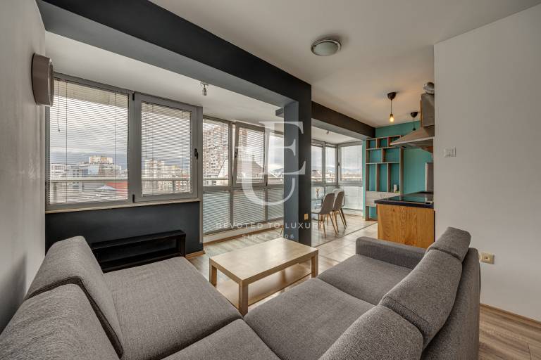 Artistic and functional apartment in a communicative location