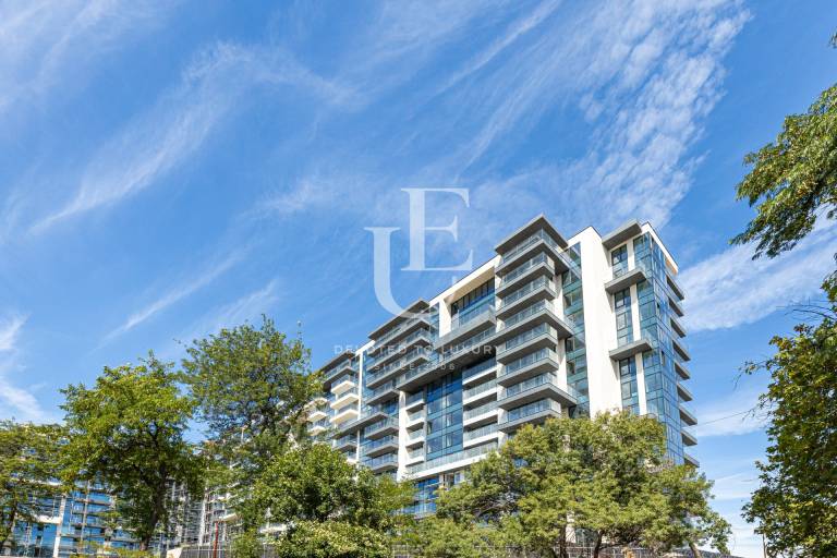 Тристаен апартамент до метростанция