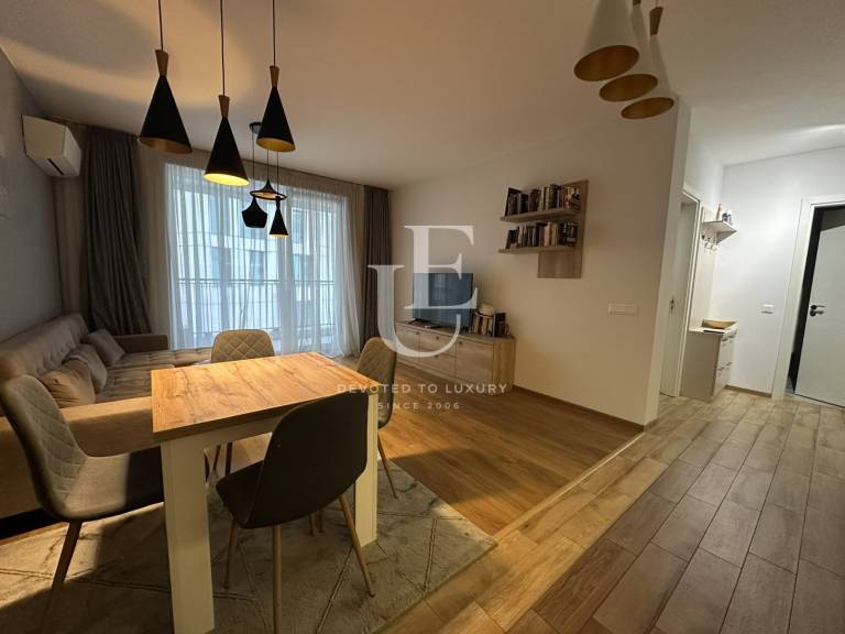 One-bedroom apartment in a gated complex near Paradise center