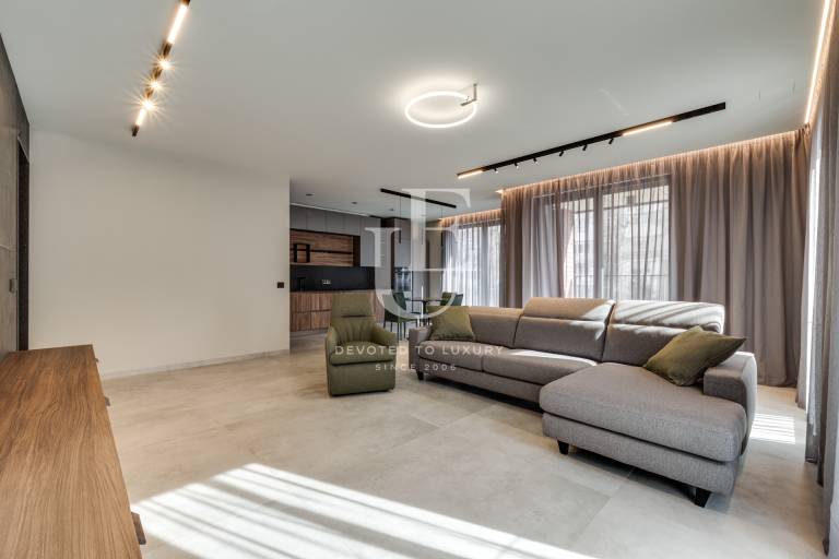 Unique, three-room apartment for sale in Pavlovo quarter
