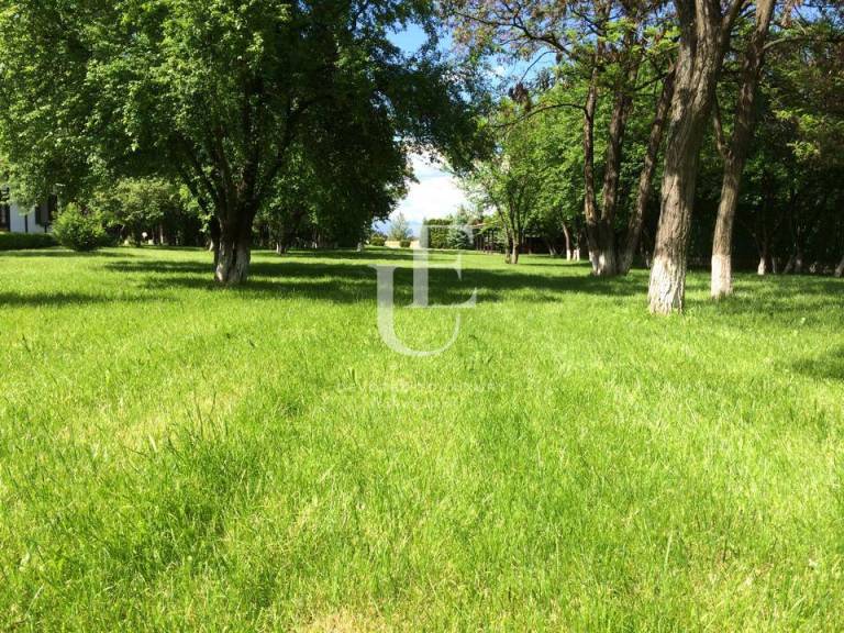 Large plot of land for sale at the entrance of Sofia