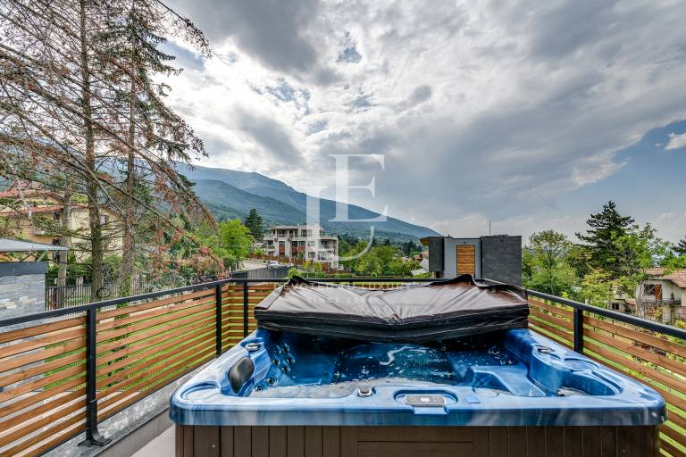 Lovely new house with views in Dragalevtsi