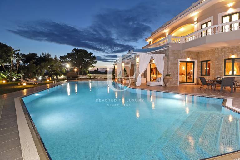 Луксозна резиденция в Порто Хели, Гърция