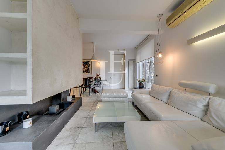 Apartment for rent on a quiet street in the Oborishte district.