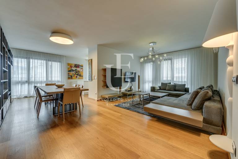 Изумителен апартамент с 3 спални под наем в Есте