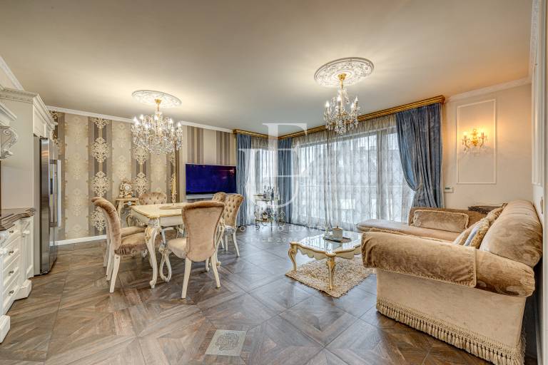 Apartment with Designer Interior in Flora Park Complex