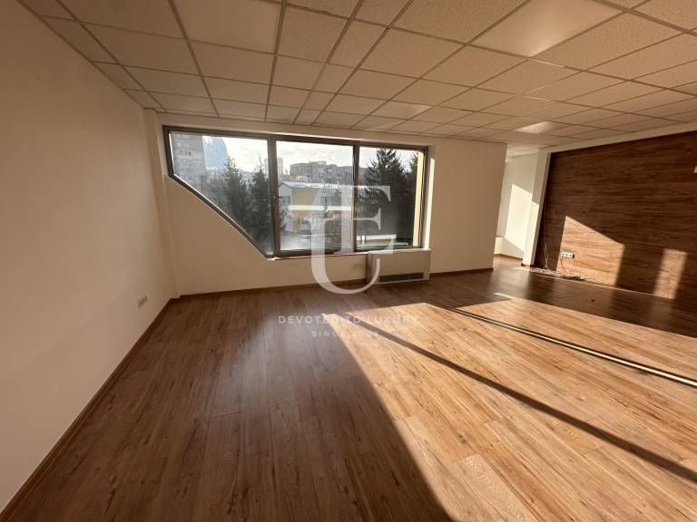 Sunny office for rent near G.M. Dimitrov metro station