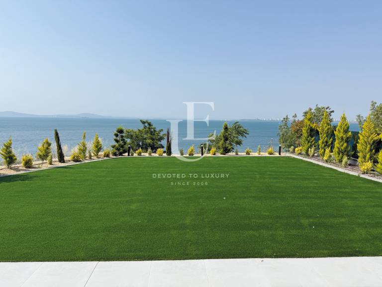 A Home Embraced by the Sea - a house with unforgettable sea view 