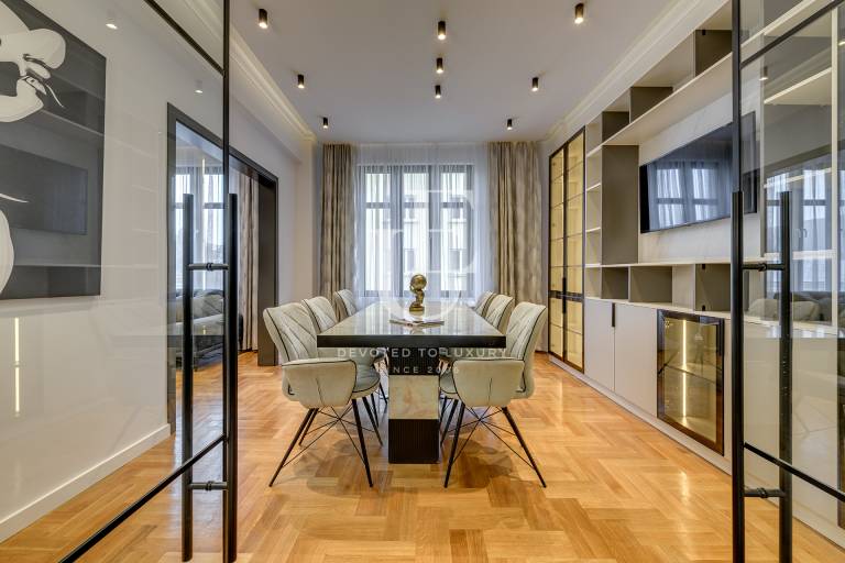 Стилен апартамент за продажба на престижна локация