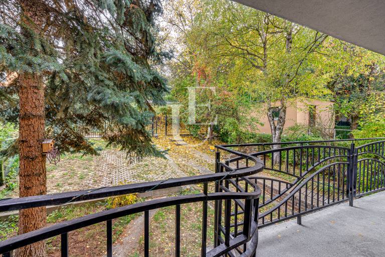 Fully furnished floor of a house in Vitosha district