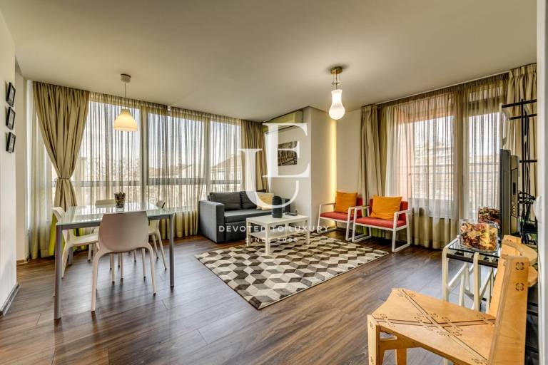 Spacious two-room apartment on Cherkovna street for rent