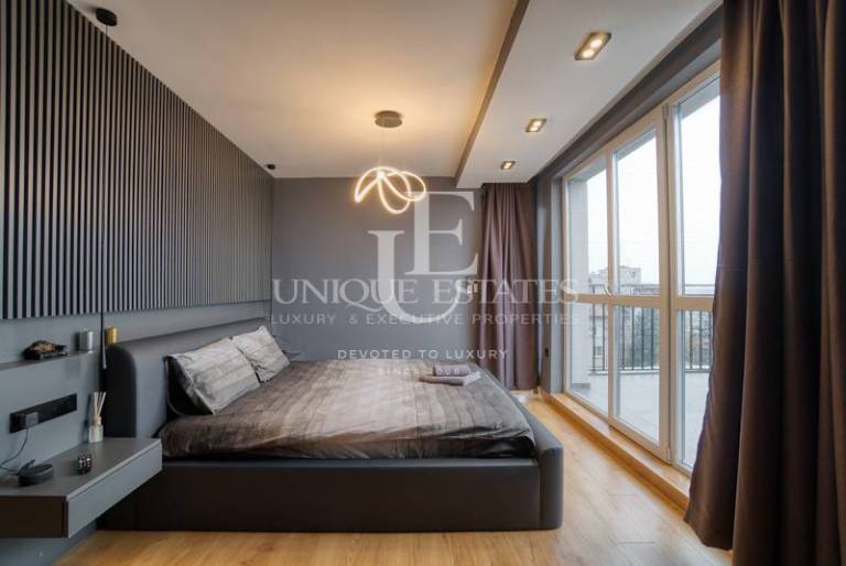 Modern three-room apartment in Lozenets district