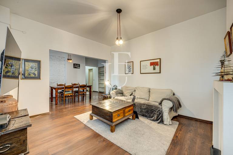 Просторен двустаен апартамент за продажба до ул. Оборище