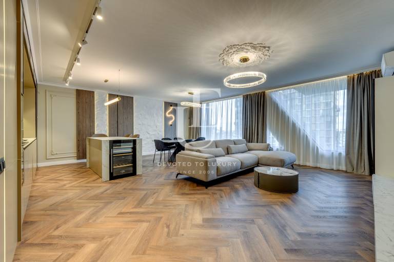 Луксозен тристаен апартамент в премиум сграда на бул.България