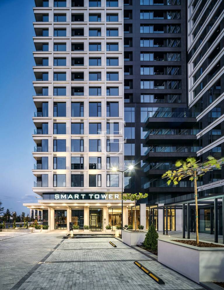 One-bedroom apartment, fully finished and move-in ready, steps aw