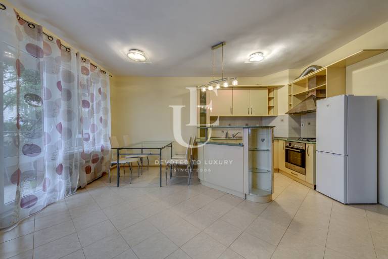 Quiet one-bedroom apartment with excellent communication and acce