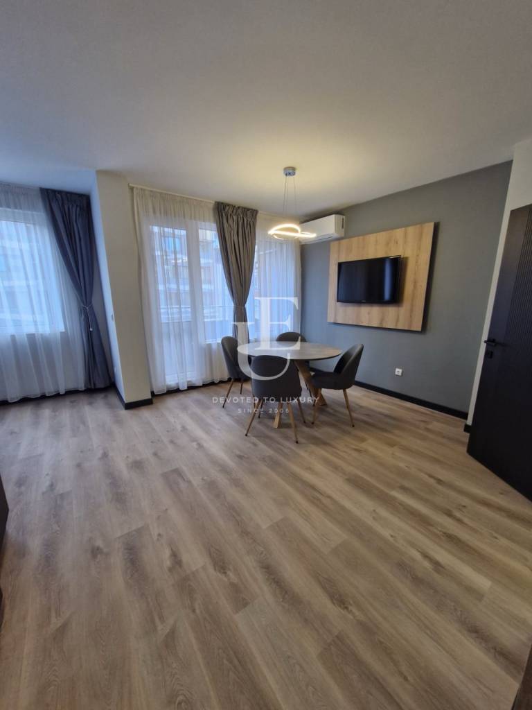 Елегантен тристаен апартамент под наем 