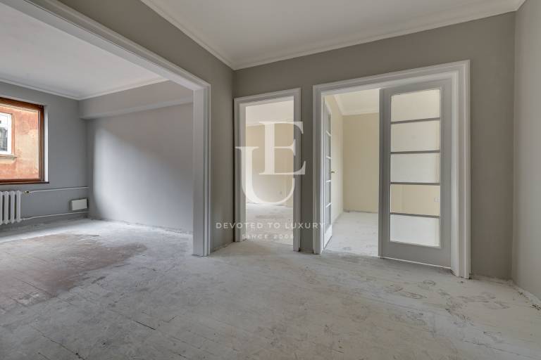 Тристаен апартамент в централен район