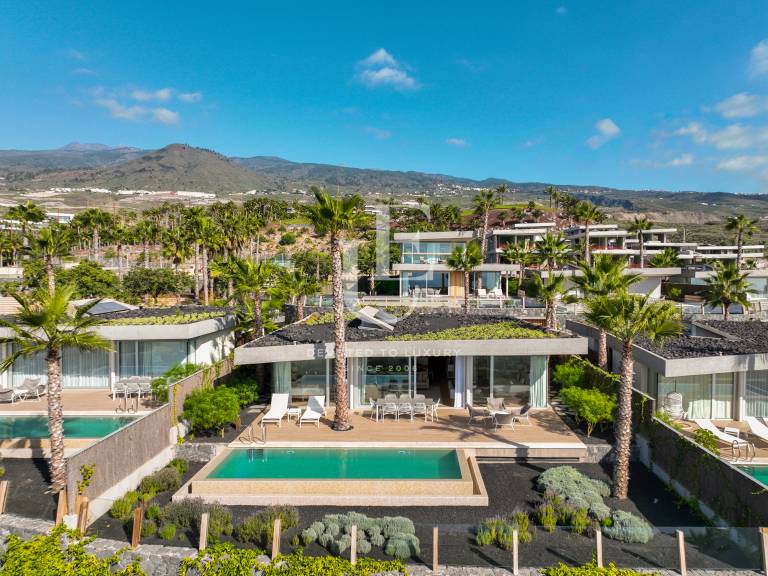 Луксозен ваканционен имот за продажба в Las Villas del Tenis