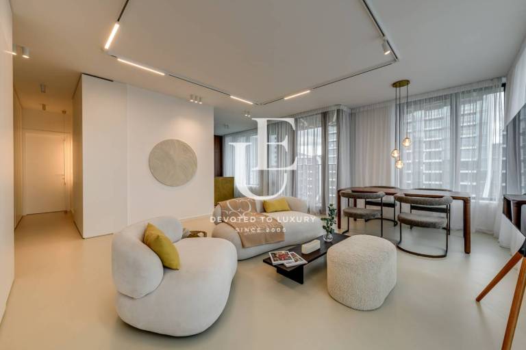 Luxury two-bedroom apartment in an iconic complex
