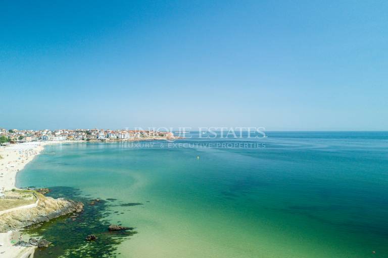 First line property and access to the beach in Sozopol