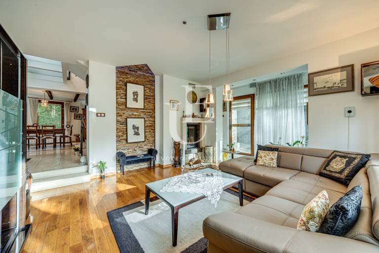 Beutiful house for sale near Kambanite Park