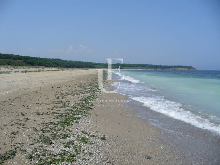 A unique property for sale on the first line of the sea, Bulgaria