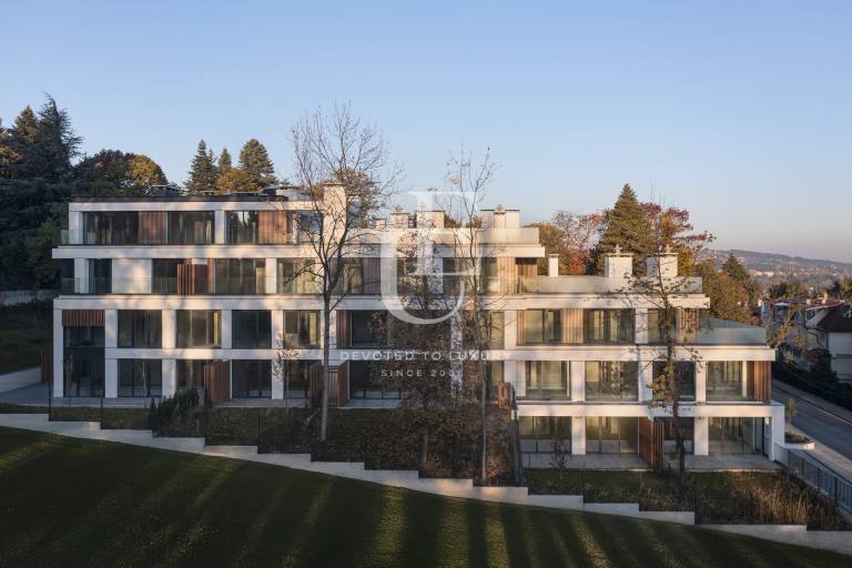 One-bedroom apartment with large terrace