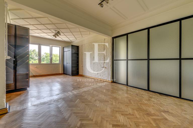 Fully renovated two bedroom apartment with park views for sale