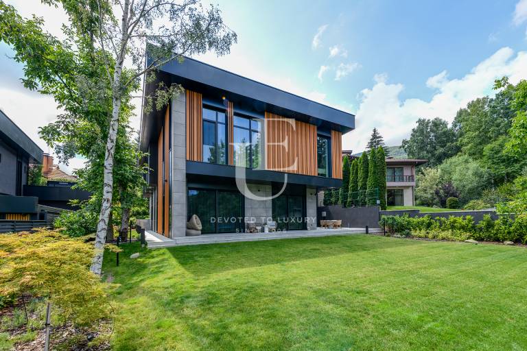 The Perfect Home - Exclusive Designer Residence for Sale in Bistr