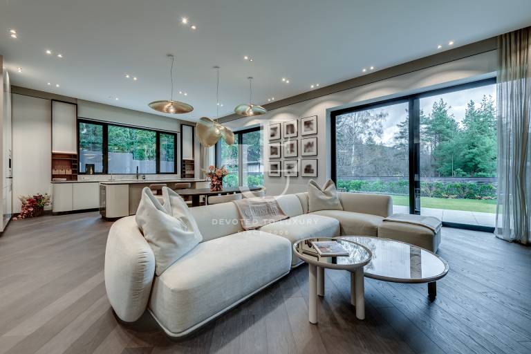 The Perfect Home - Exclusive Designer Residence for Sale in Bistr