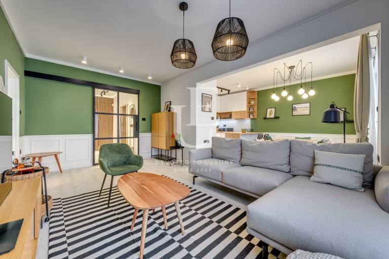 Превъзходен апартамент с две спални под наем до НДК