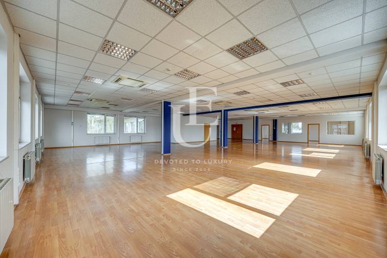 Warehouse and industrial premises with Tir access