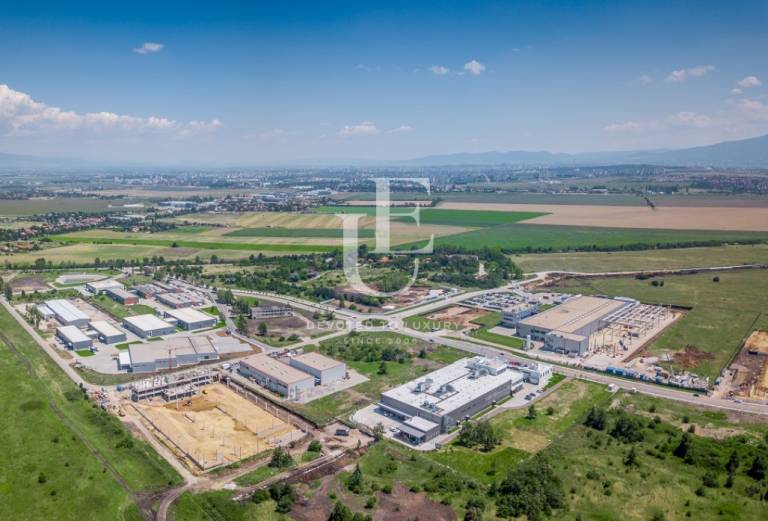 Warehouse plot in Voluyak village