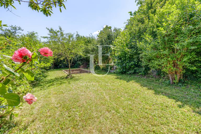 House with a Large Garden and Great Potential in Dragalevtsi