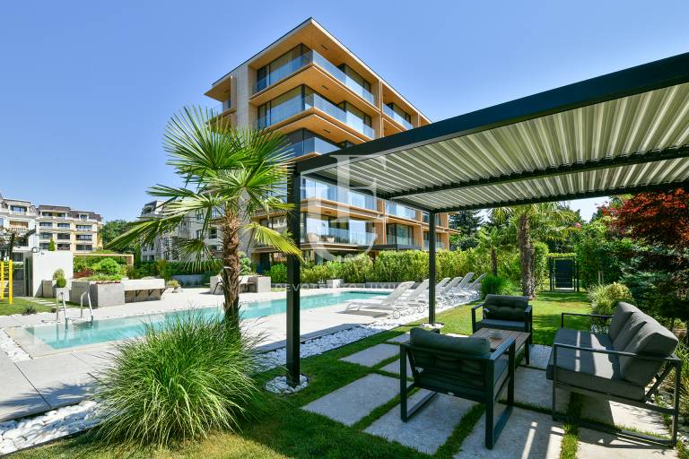 Exclusive Seafront Penthouse with spectacular views
