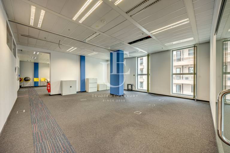 Class A office for rent in Manastirski Livadi with parking 